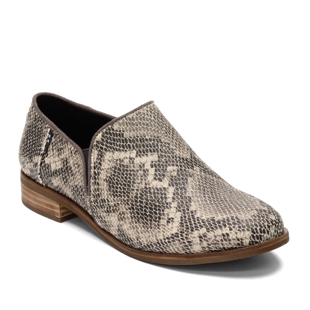 TOMS NEW Shaye Faux Snakeskin Low Bootie SZ 7.5.  Should fit a size 7.